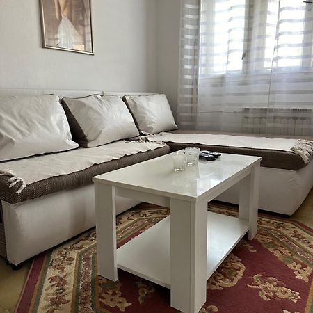 Day & Night Apartment Чуприя Экстерьер фото