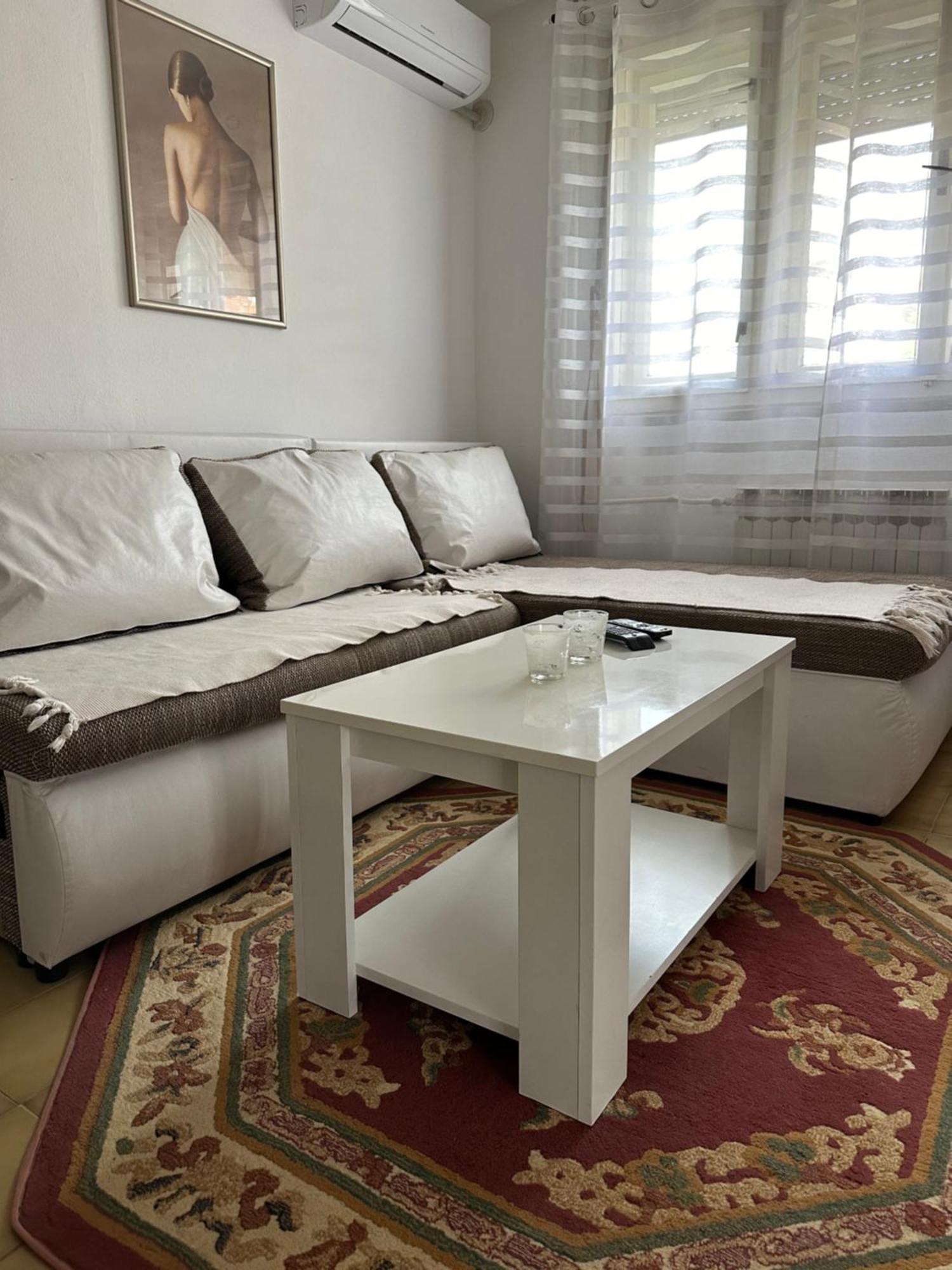 Day & Night Apartment Чуприя Экстерьер фото